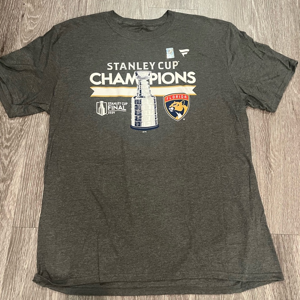 Florida Panthers NHL 2024 Stanley Cup Champions Short Sleeve Tshirt L & 2XL